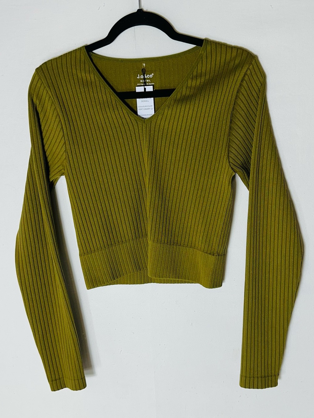 J.O & Co Green Ribbed V Neck Crop Top M/L NWT Activewear Athletic Yoga Fitness